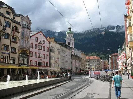 File:2690 - Innsbruck - Maria-Theresien-Strasse.JPG - Wikime