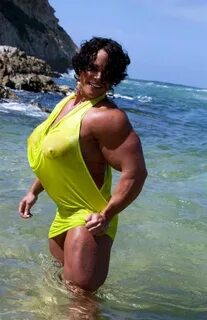 Aleesha Young Aleesha Young on Pinterest Muscle Bodybuilding and.