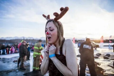 Way Up North: For Charity: Annual Polar Plunge