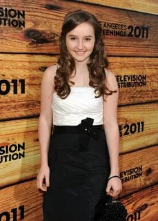 More Pics of Kaitlyn Dever Long Curls (3 of 4) - Kaitlyn Dev