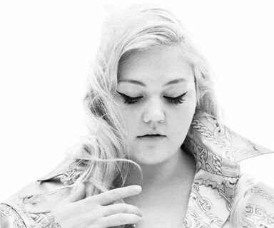 Elle king nackt