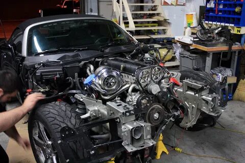 Pontiac Solstice gets an Engine Transplant from a Toyota Sup