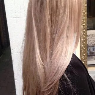 Beige champagne blonde with a hint of pink by Larissa (Salon