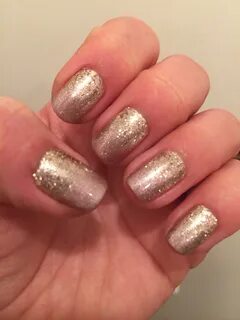 Shellac safety pin with rose gold glitter ombré Ombre nails 
