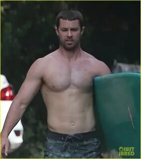 Chris Martin Goes Shirtless While Surfing in Malibu!: Photo 
