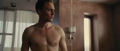 ausCAPS: Tom Hiddleston nude in High-Rise