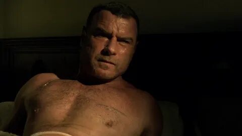 Shirtless Men On The Blog: Liev Schreiber Shirtless