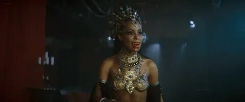 Aaliyah sexy - Queen of the Damned (2002) - Celebs Roulette 