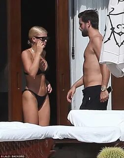 Sofia Richie Nude Photos and Masturbation Porn 2022 - Scanda