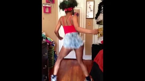 Dance Dollbby Twerk 💁 - YouTube