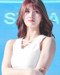 #twice #momo #hiraimomo #bias #beauty #beautiful #pretty #go