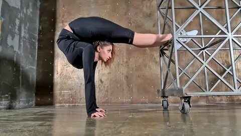 Contortion workout. Gymnast Ella stretching routines. Backbe