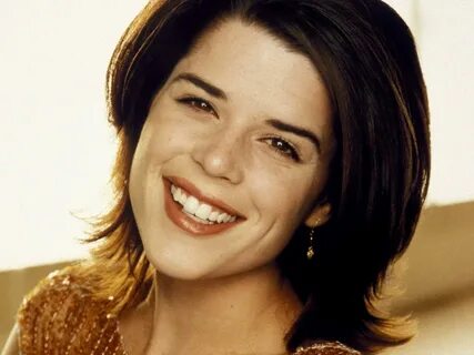 Neve Campbell Biography - Mind Gem