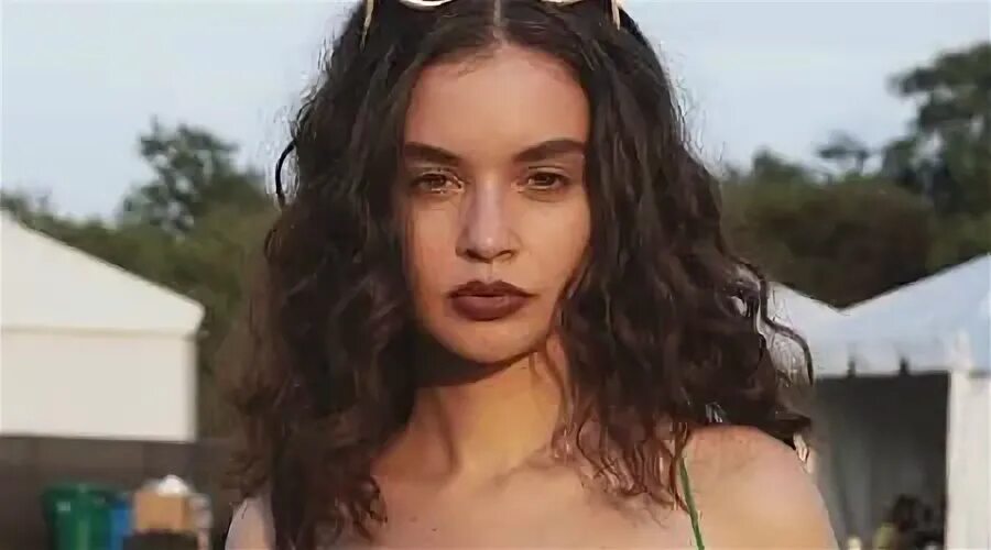 Sabrina Claudio Height, Weight, Age, Boyfriend, Family, Fact