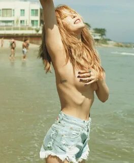 D-2 🦋 on Twitter: "Hyuna going topless for her A+ photobook 
