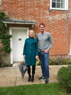 Dan Snow basking in the Loveliness of Lucy Worsley. Lucy wor