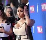 Upcoming100-Nicki Minaj Suffers Wardrobe Malfunction During 