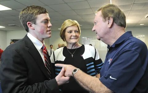 Tyler Summitt admits inappropriate relationship, resigns - C