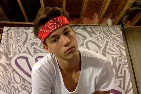 Is Taylor Caniff dating Taylor Alesia? Read more.
