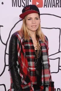 Skylar Grey Pictures. Hotness Rating = Unrated