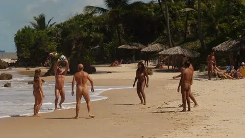 Scrolldrop nudist_beach