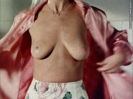 Leila Kenzle Nude The Fappening - FappeningGram