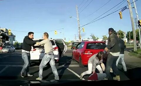 Caught On Dash Cam: Road Rage Turns Into A Fight! - Worldsta