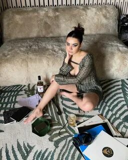 Charli XCX Sexiest Pictures (39 Photos) - The Viraler