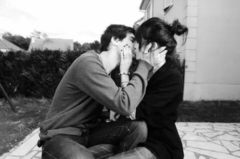 Парень целует девушку - красивые фото на аву (38 фото) - Заб