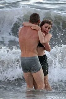 Mae Whitman Films Parenthood on the Beach Pictures POPSUGAR 