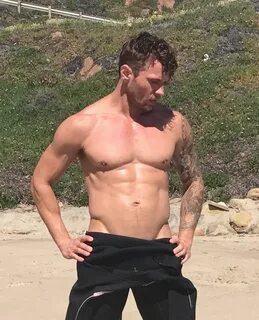 VJBrendan.com: Yes Please... More Photos From Ryan Phillippe
