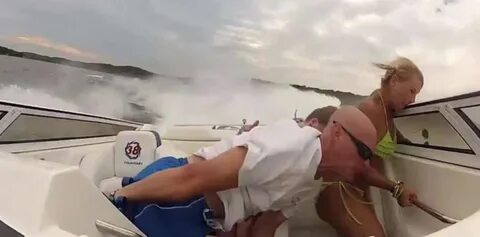 Crazy Boat Crash