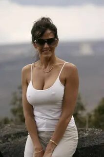 Pin on sexy mature women