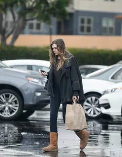 Elizabeth Olsen out for shopping -10 GotCeleb