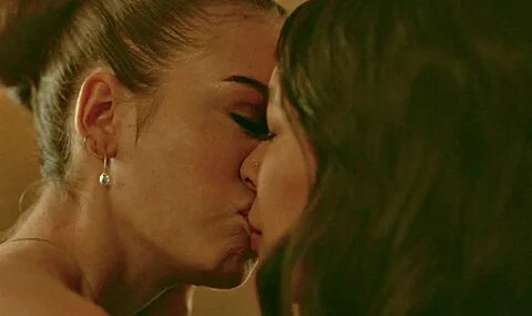 H-mate lesbian kiss scan