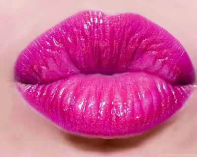 2560x1440 Pink Lips Kiss Wallpapers Desktop Background
