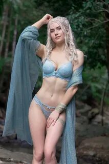 23 GAME OF THRONES COSTUMES AN ULTIMATE GUIDE Sexy cosplay, Cosplay woman, Game...