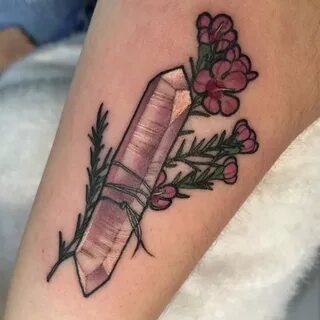 Small one for Elly this night.. Wax flowers and rose quartz,