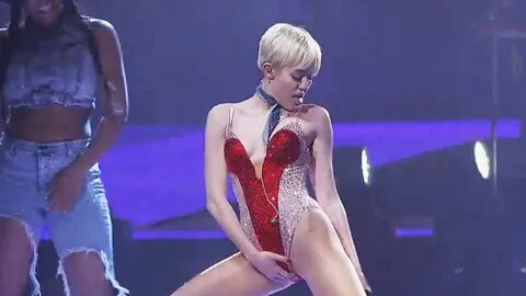 Miley Cyrus - Do My Thang (Live at the Bangerz Tour) - YouTu