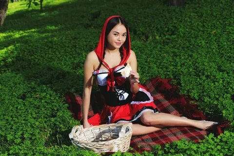 4K Red Riding Hood Wallpapers Background Images