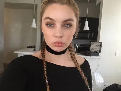 Alexa Losey on Twitter: "smashbox did my hair and makeup tod