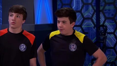 Lab Rats - Lab Rats vs Mighty Med, Part 1 - YouTube
