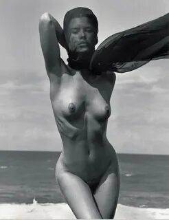 DRAGON: Herb Ritts / Carla Bruni and other nude women