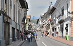 File:Quito calle Venezuela Panecillo 2010.jpg - Wikimedia Co