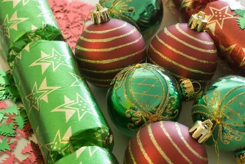 Green Red Decorations Christmas - Homes Designs