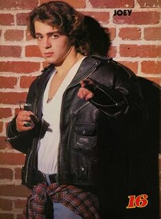 General picture of Joey Lawrence - Photo 30 of 255. 