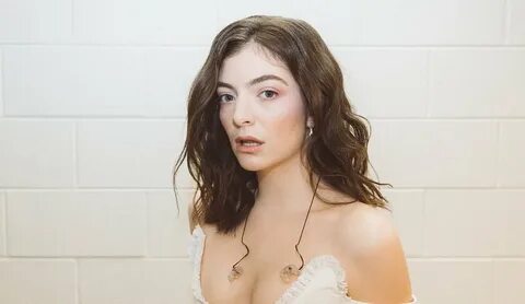 Oyster Magazine on Twitter: "Complete angel @lorde sewed a J