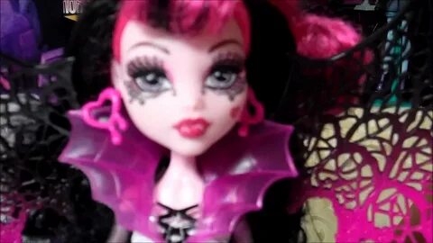 Monster High Ghoul Rule Draculaura Doll Review by Wookiewarr