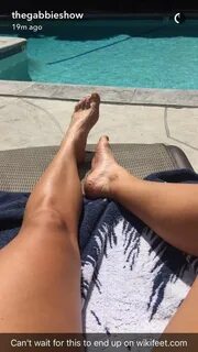 Gabbie Hanna Feet (5 photos) - celebrity-feet.com