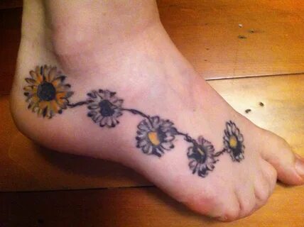 Daisy chain and sunflower tattoo Daisy chain tattoo, Chain t